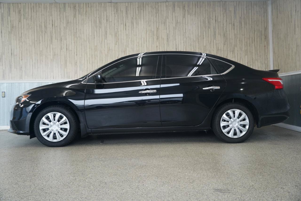 Used 2017 Nissan Sentra S FWD image 5