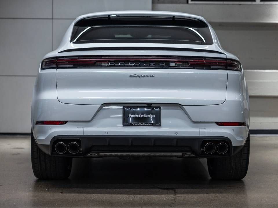 Certified 2026 Porsche Cayenne Coupe AWD/4WD image 15
