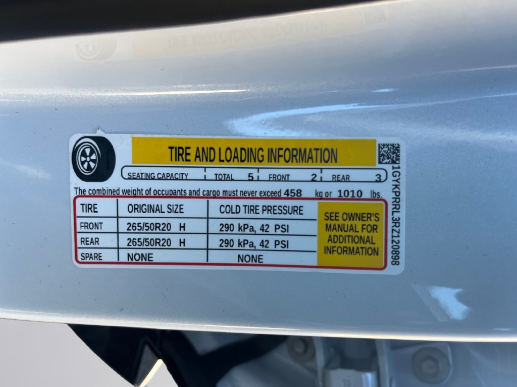 Used 2024 Cadillac Lyriq Luxury w/ LPO, Floor Liner Package AWD/4WD image 20