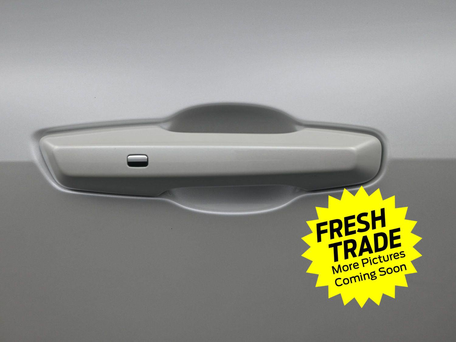 Used 2024 Chevrolet Traverse RS image 7