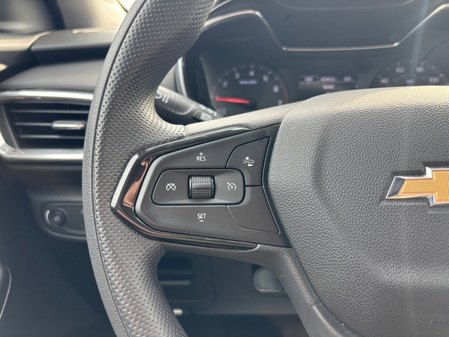 Used 2023 Chevrolet TrailBlazer LT FWD image 16