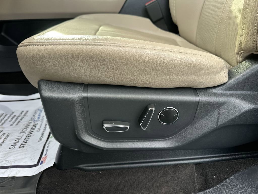 Used 2023 Ford Expedition Limited AWD/4WD image 12