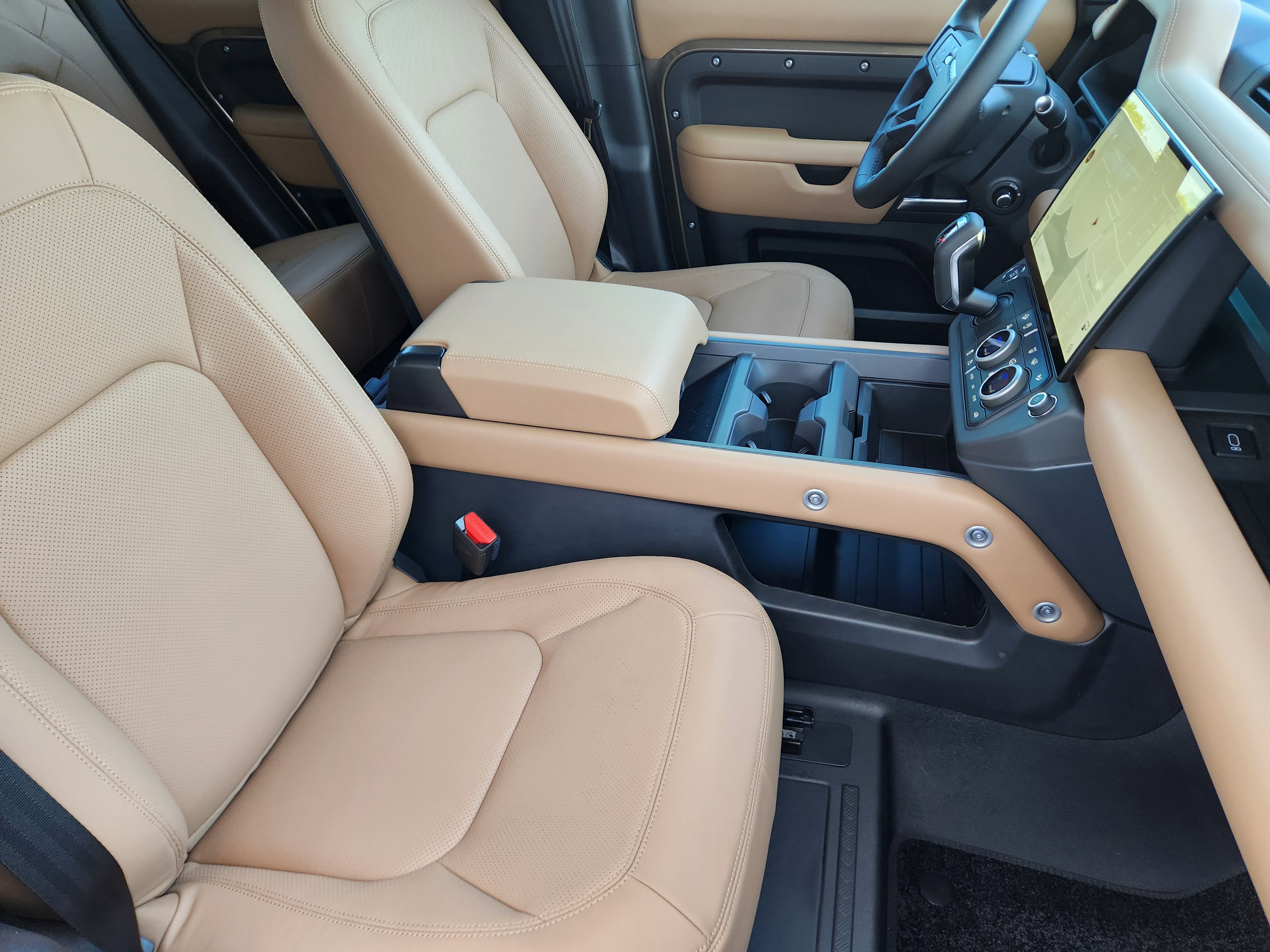 New 2026 Land Rover Defender 110 S image 13
