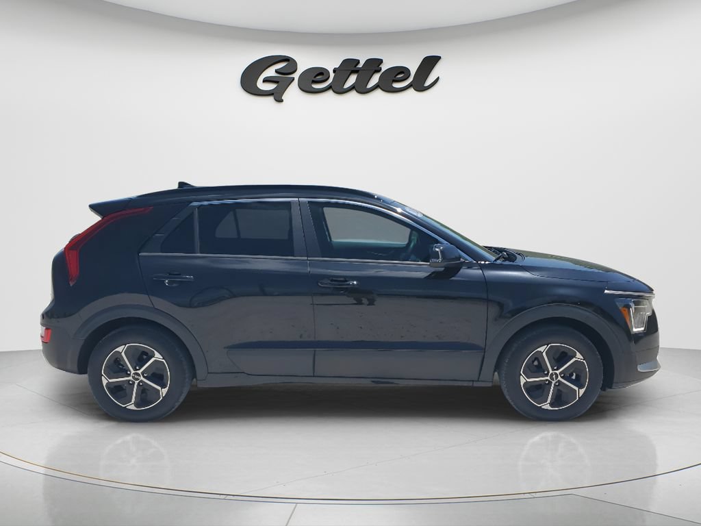 Used 2025 Kia Niro EX FWD image 4