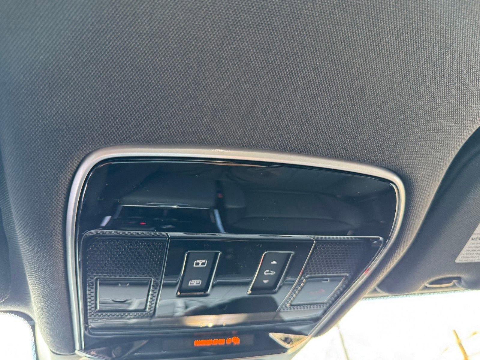 New 2026 Land Rover Range Rover Sport Dynamic SE image 17