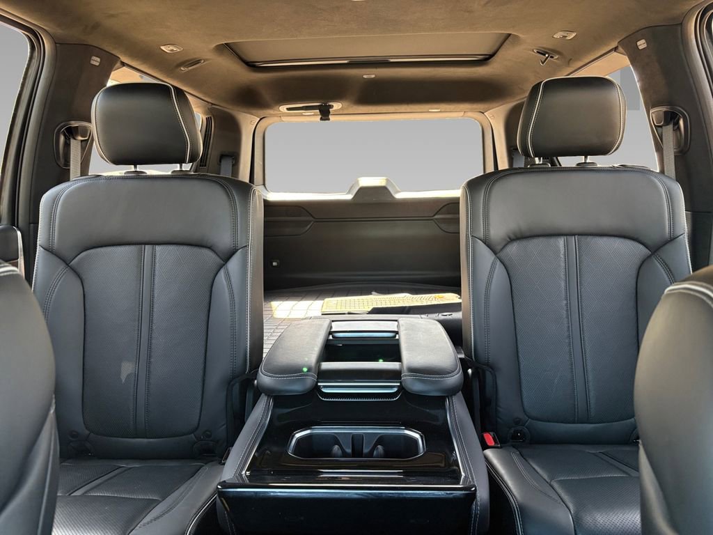 Used 2022 Jeep Grand Wagoneer Series II w/ Premium Group II image 2