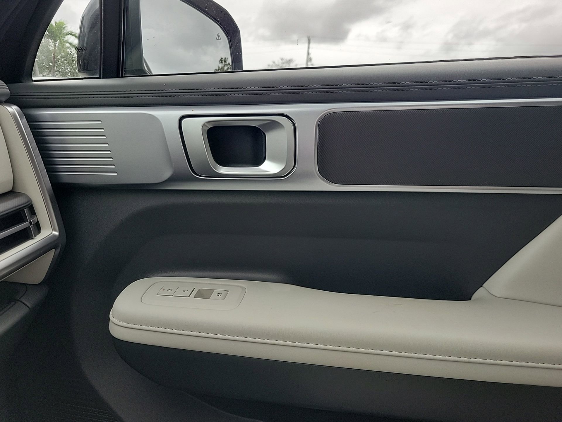 Used 2025 Hyundai Santa Fe SEL image 35