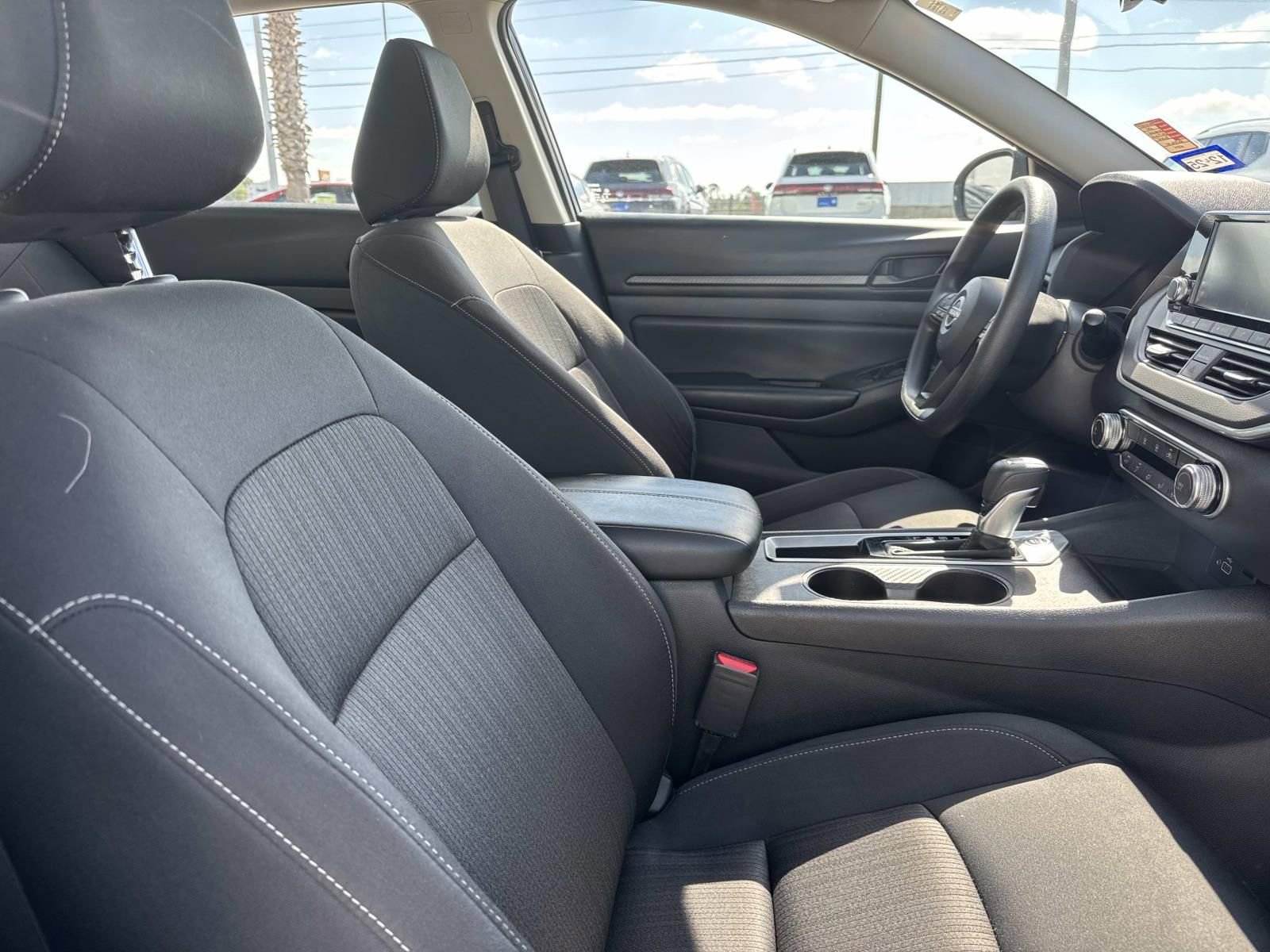 Used 2024 Nissan Altima 2.5 S FWD image 12