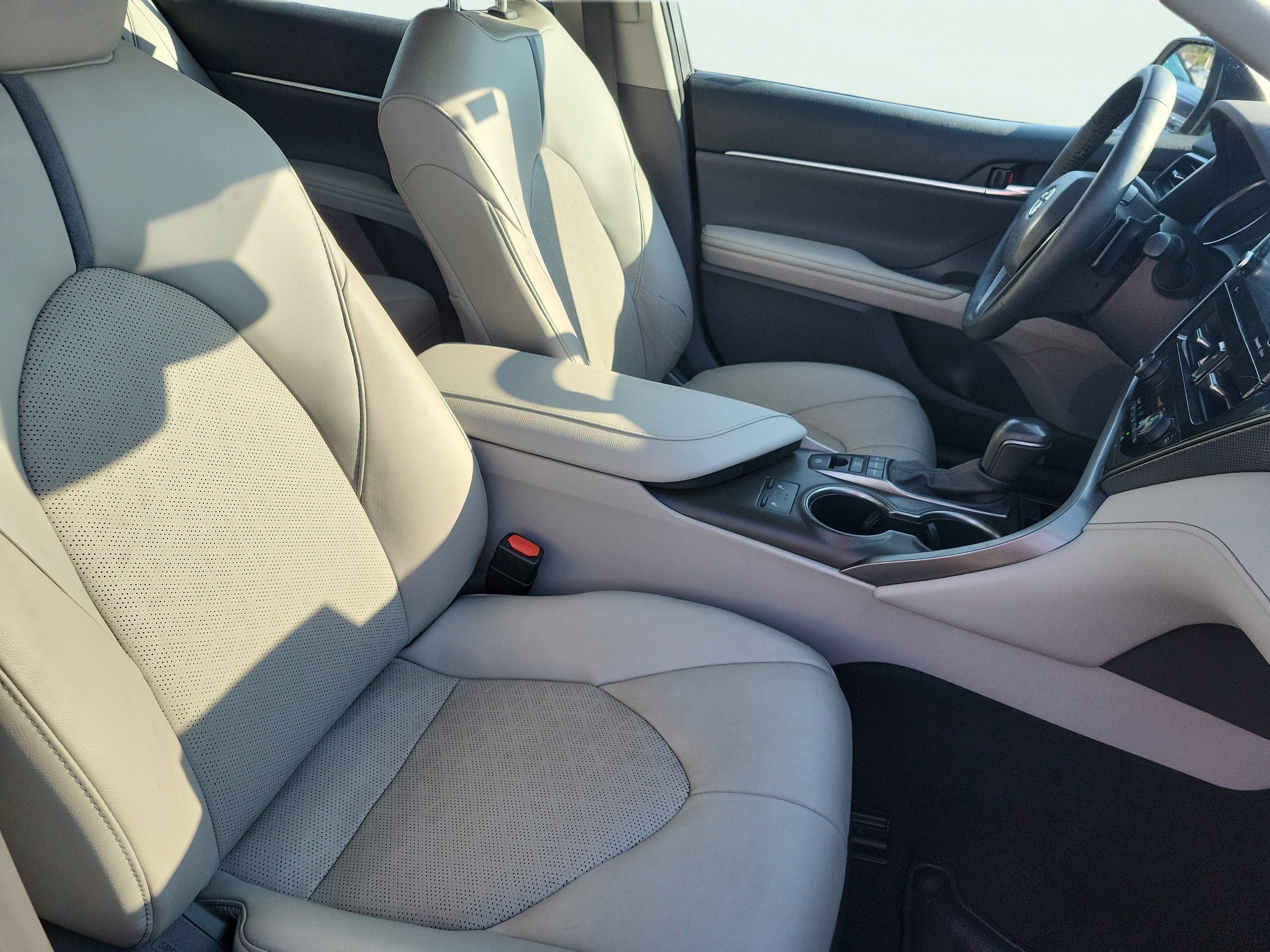Used 2022 Toyota Camry XSE AWD/4WD image 16