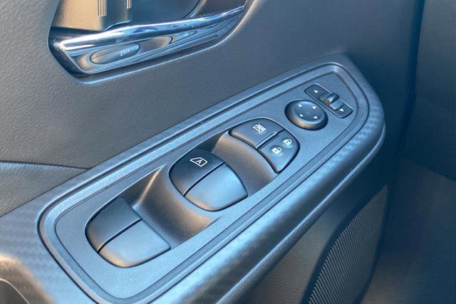 New 2025 Nissan Versa SV w/ Trunk Package FWD image 21
