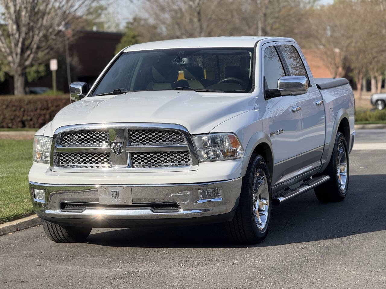 Used 2010 Dodge Ram 1500 Truck Laramie image 2
