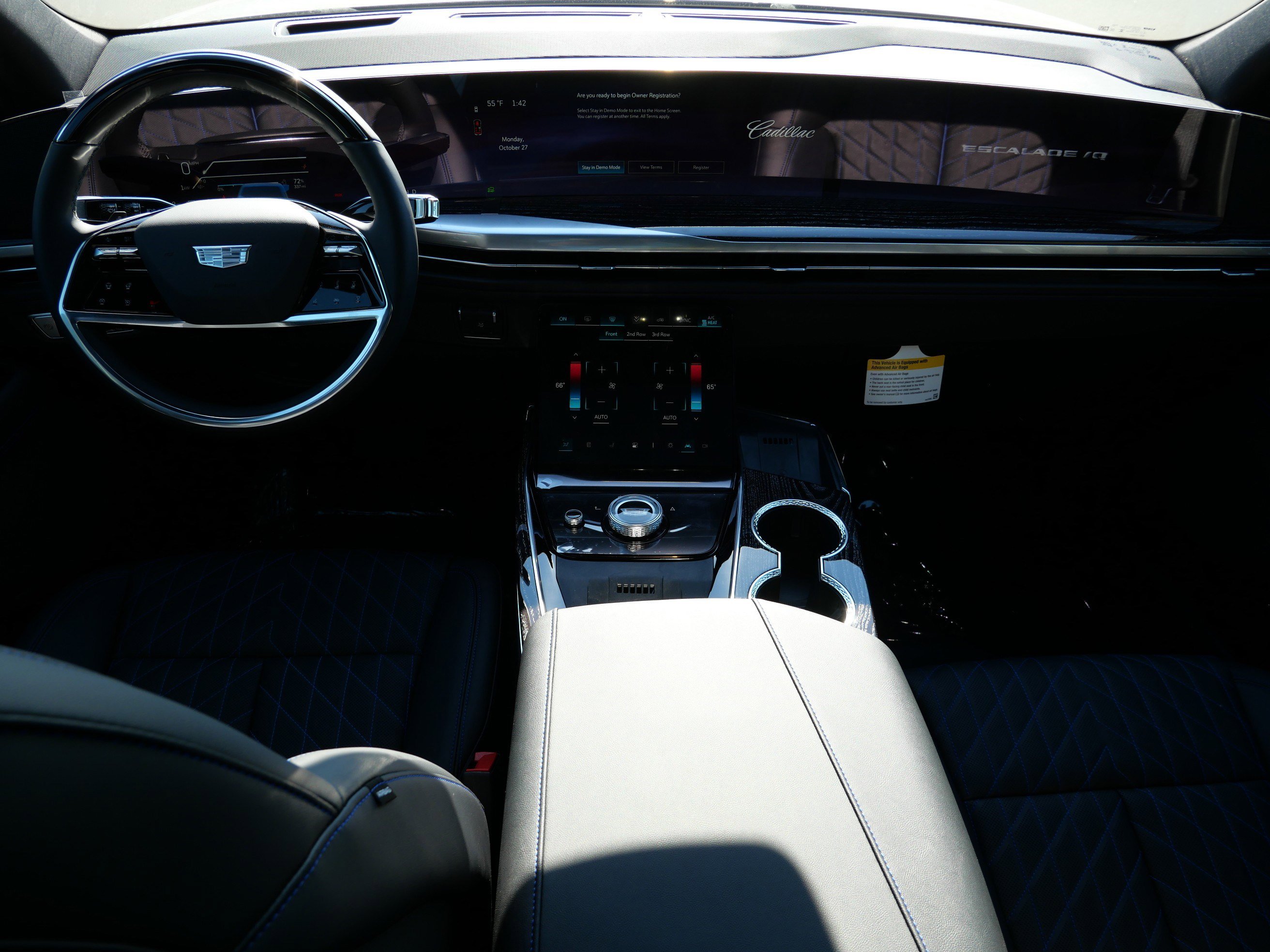 New 2026 Cadillac Escalade IQ Luxury 1 w/ LPO, Floor Liner Package image 8