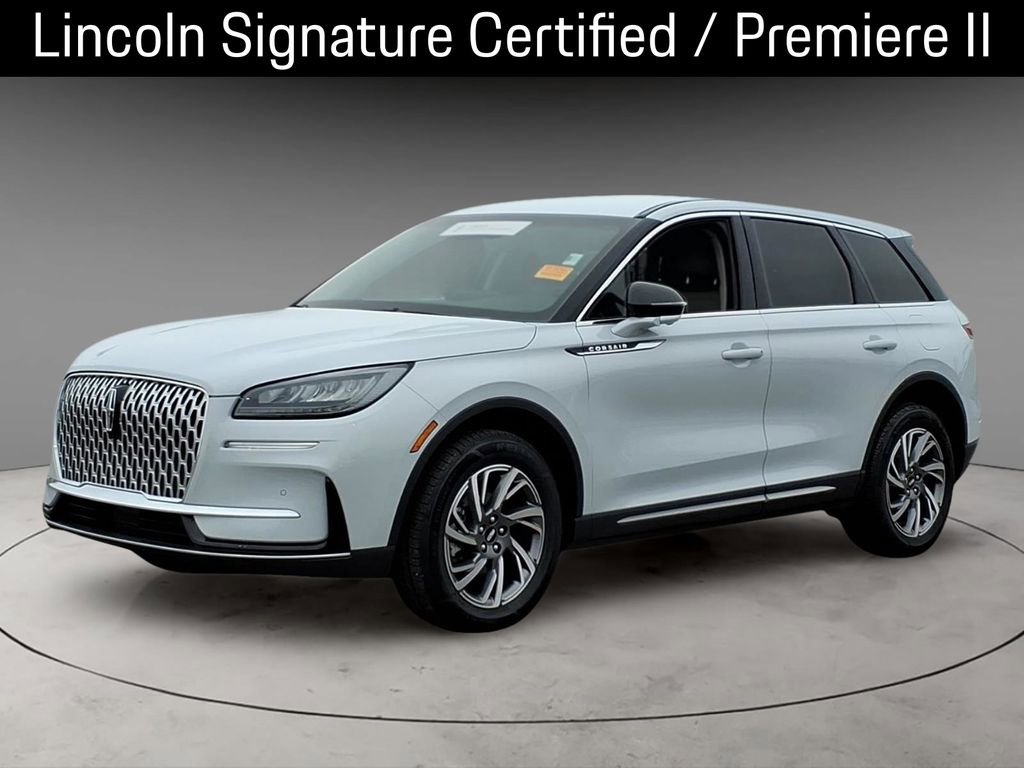 Used 2025 Lincoln Corsair FWD w/ Equipment Group 101A image 1