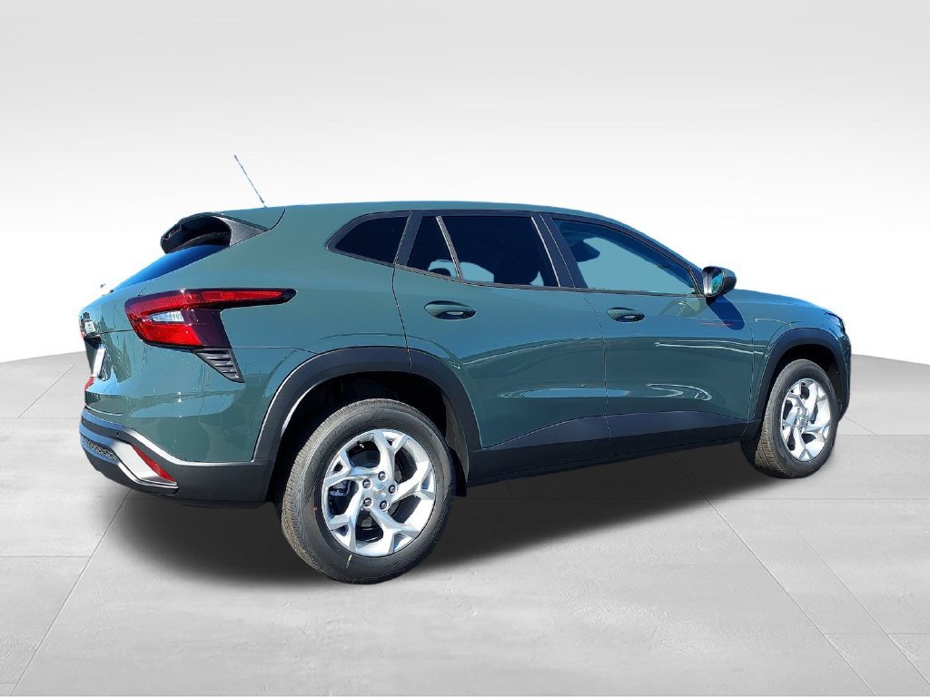 New 2026 Chevrolet Trax LS w/ LS Convenience Package FWD image 5