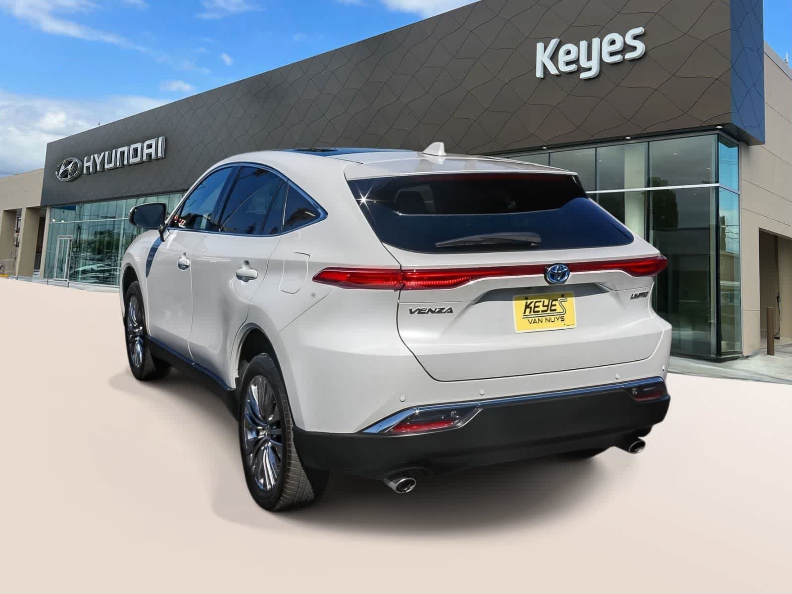 Used 2023 Toyota Venza Limited AWD/4WD image 7