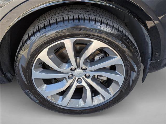 Certified 2024 Land Rover Discovery Sport Dynamic SE image 24