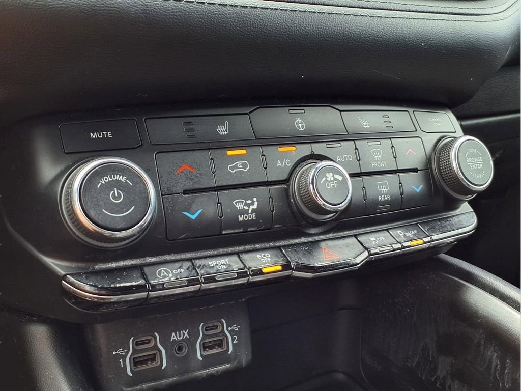 Used 2021 Dodge Durango SXT AWD/4WD image 8