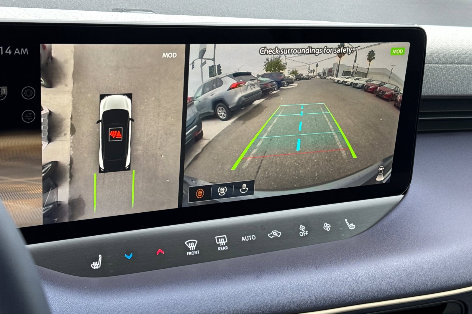 New 2026 Nissan Leaf Platinum+ w/ Cargo Package (Platinum+) image 17