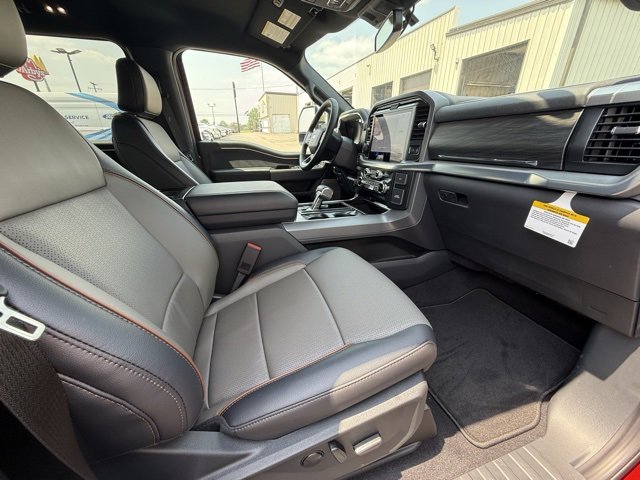 New 2025 Ford F150 Lariat w/ Equipment Group 501A Mid image 27