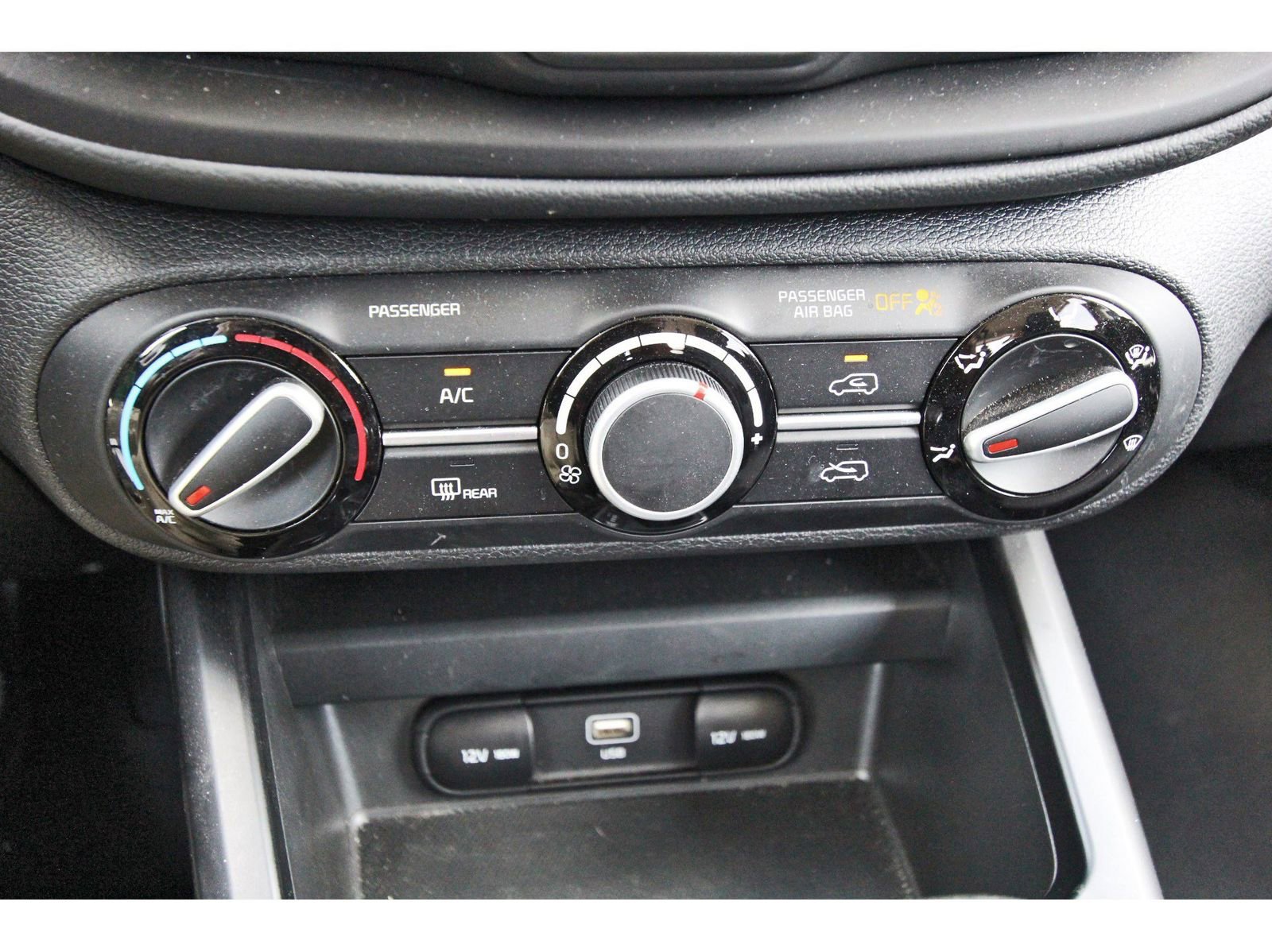 Used 2025 Kia Soul LX image 26