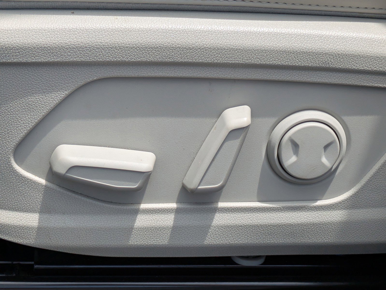 Certified 2023 Kia Sorento SX FWD image 18