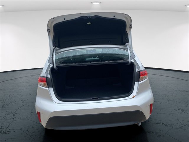 Used 2025 Toyota Corolla LE image 14