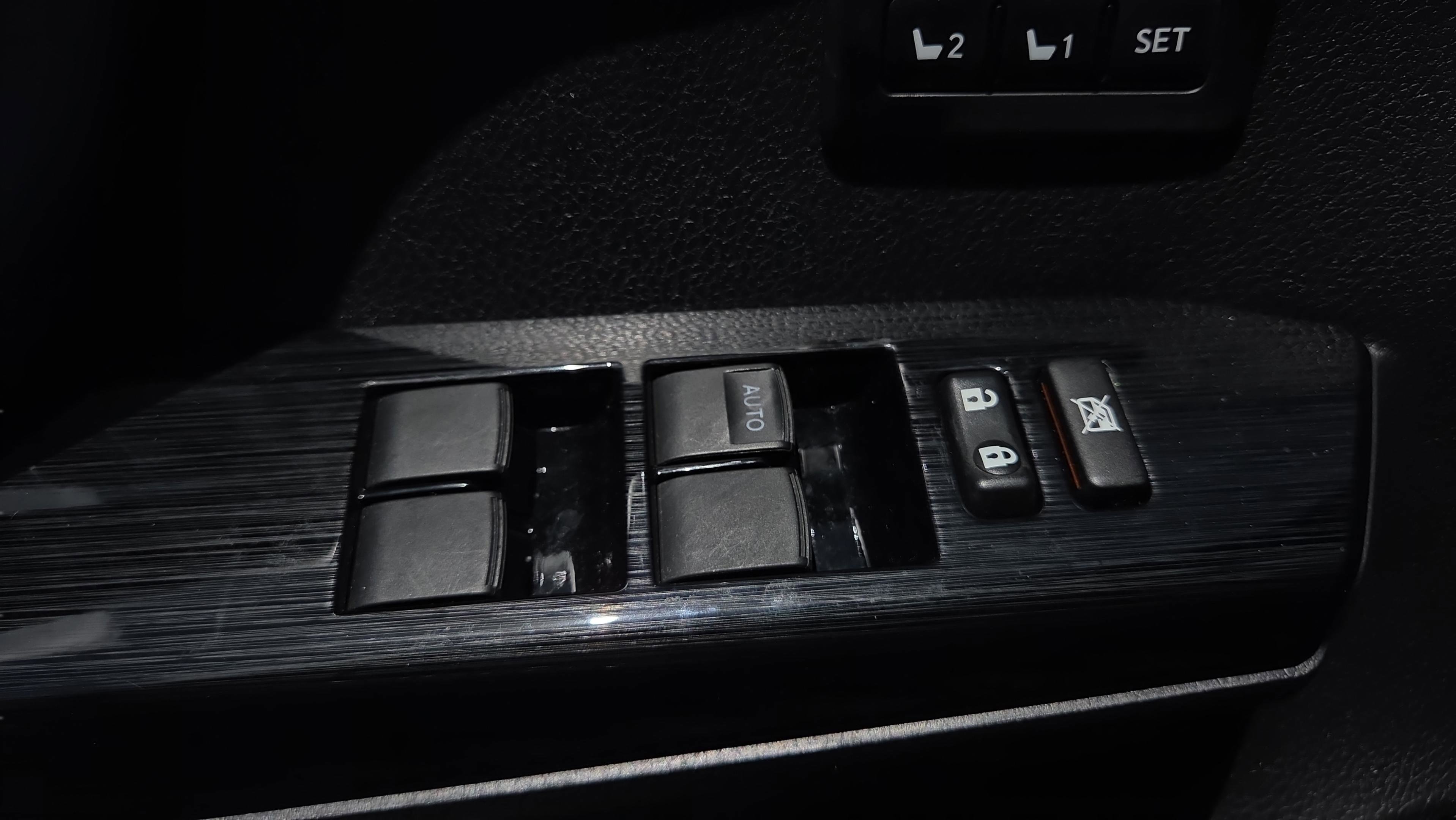 Used 2016 Toyota RAV4 Limited FWD image 37