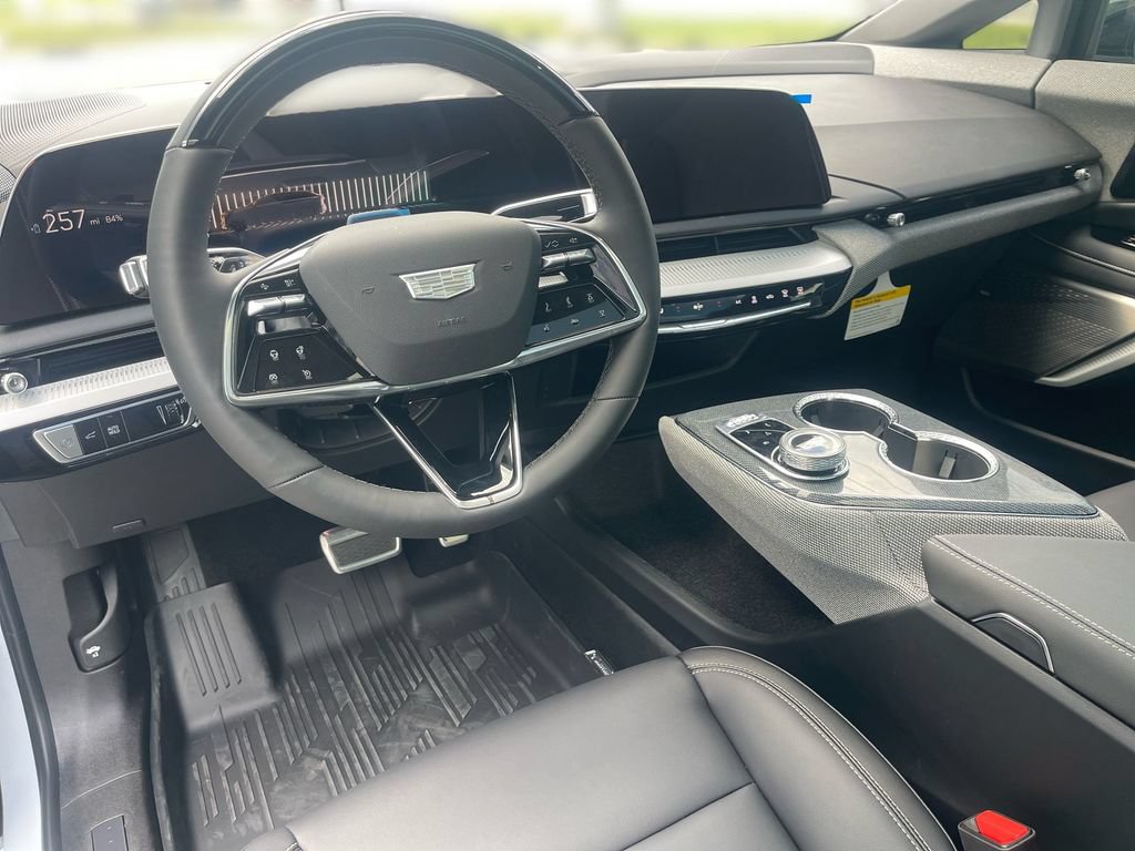 New 2027 Cadillac Optiq Sport w/ LPO, Floor Liner Package AWD/4WD image 18