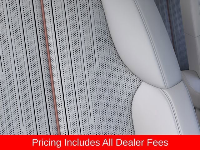 New 2026 Cadillac Vistiq Luxury w/ LPO, Floor Liner Package AWD/4WD image 21