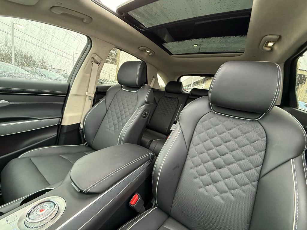 Used 2025 Genesis Electrified GV70 Advanced w/ Prestige Package image 16