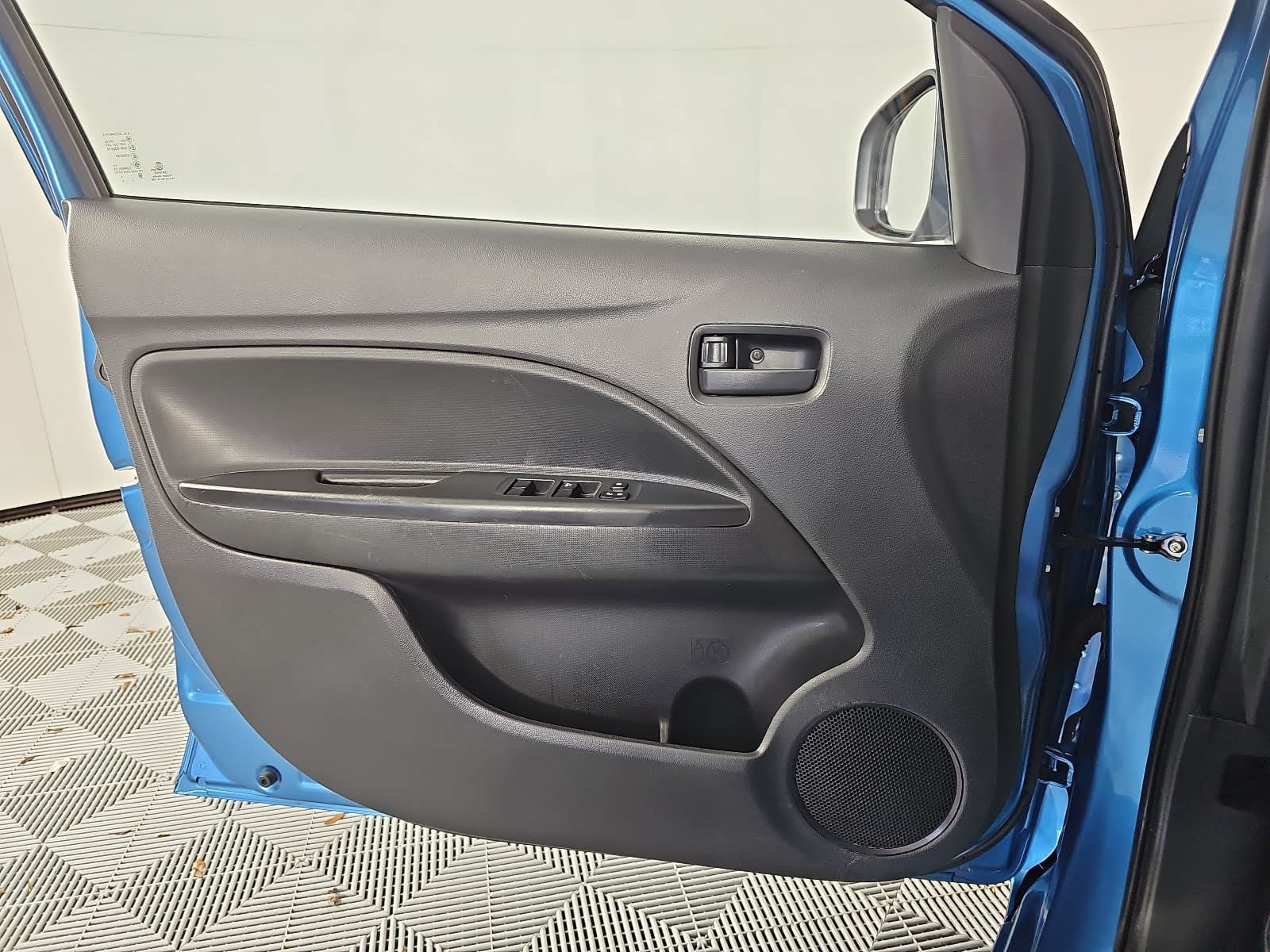 Used 2024 Mitsubishi Mirage ES FWD image 25