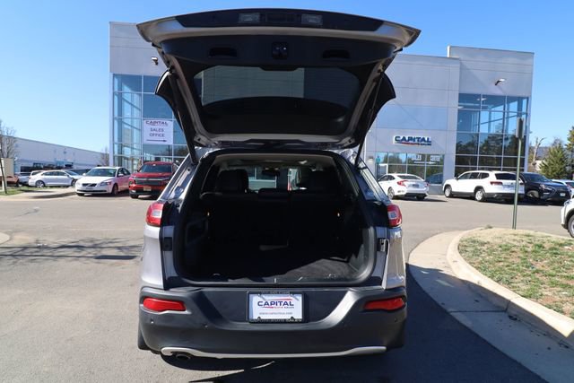 Used 2018 Jeep Cherokee Limited AWD/4WD image 41