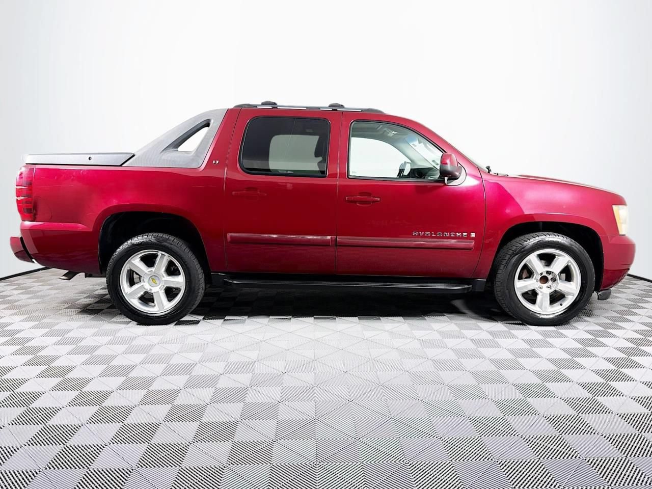 Used 2007 Chevrolet Avalanche LT w/ LT Preferred Equipment Group RWD image 25