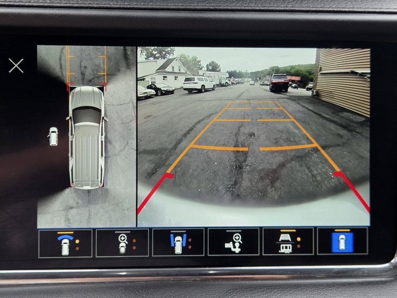 Used 2023 GMC Yukon Denali w/ Max Trailering Package AWD/4WD image 29