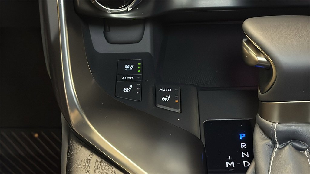 New 2025 Lexus LX 600 4WD w/ Luxury Package image 24