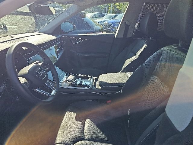 Used 2023 Audi Q8 Prestige w/ Prestige Package AWD/4WD image 9