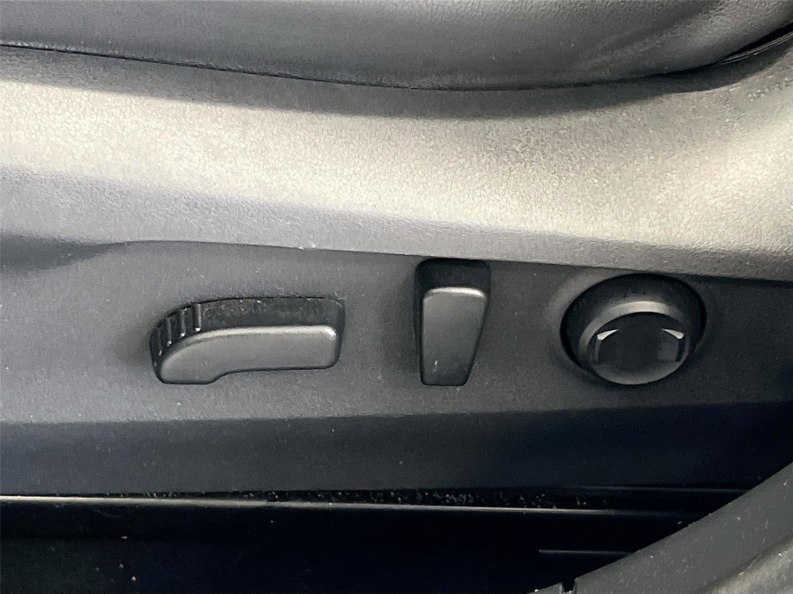 Used 2022 Subaru Legacy Limited w/ Popular Package #3 image 22