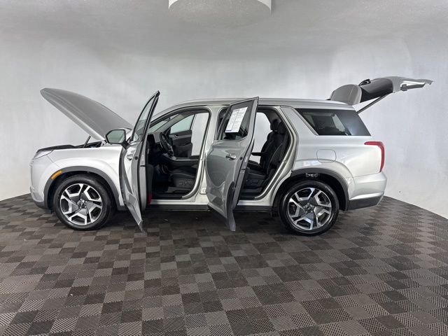 Used 2025 Hyundai Palisade SEL FWD image 12