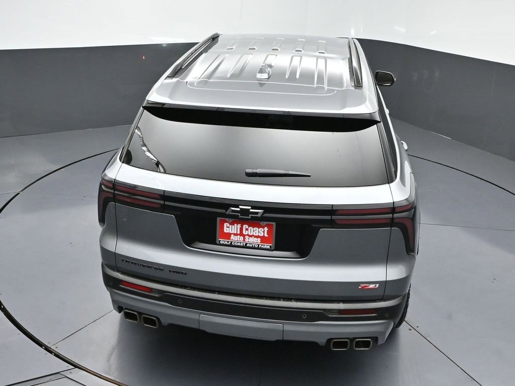 Used 2025 Chevrolet Traverse Z71 w/ Driver Confidence Package image 43