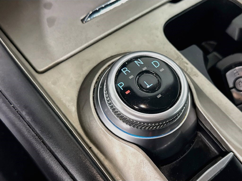 Used 2023 Ford Explorer XLT RWD image 19