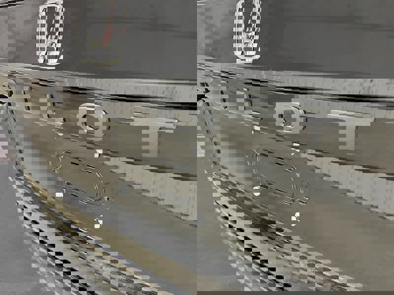 New 2025 Honda Pilot EX-L image 5