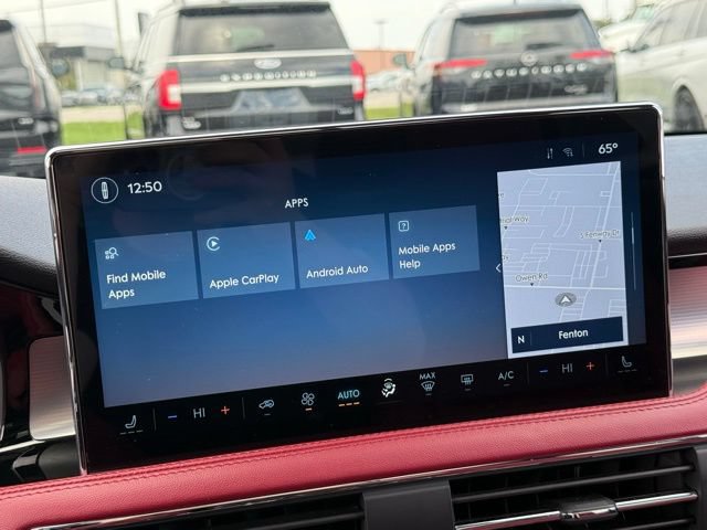 Used 2025 Lincoln Corsair Grand Touring w/ Towing Package AWD/4WD image 27