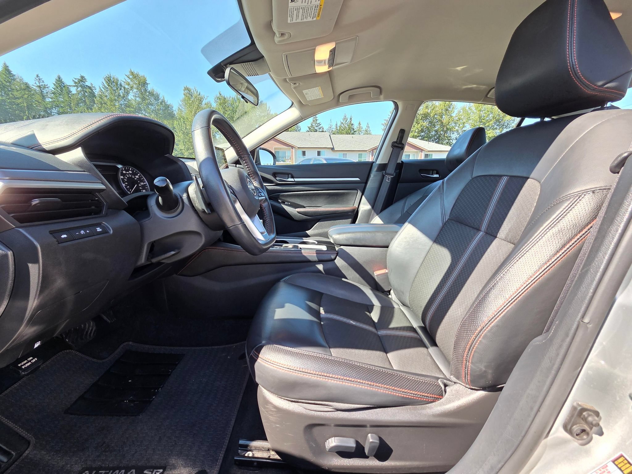 Used 2024 Nissan Altima 2.5 SR FWD image 24