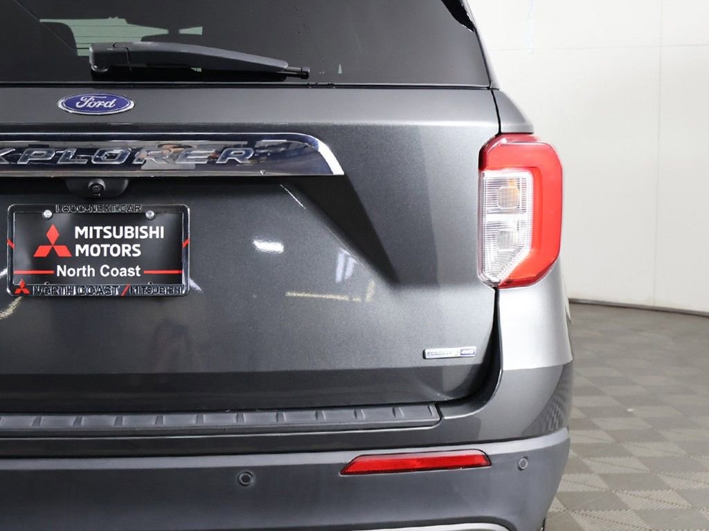 Used 2020 Ford Explorer XLT w/ Equipment Group 202A AWD/4WD image 15