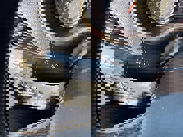 Used 2017 Jeep Cherokee Latitude w/ Comfort/Convenience Group image 15