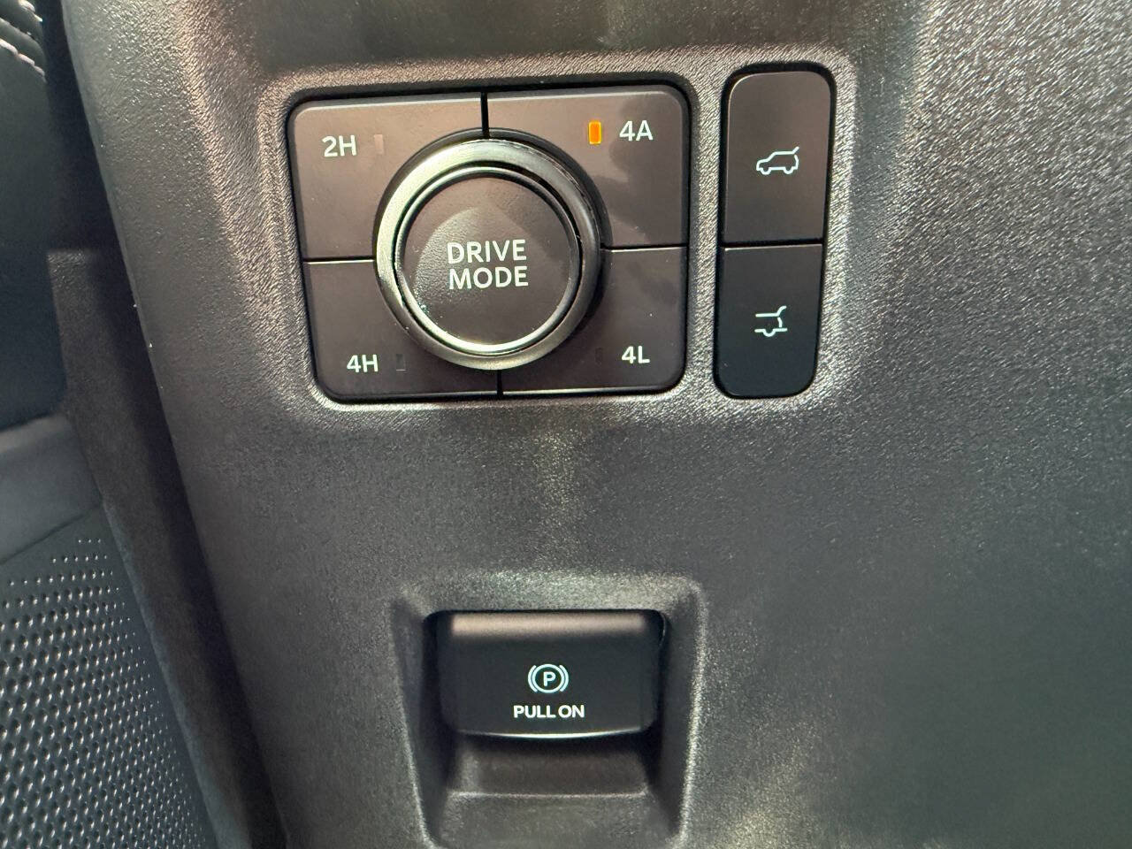 Used 2025 Ford Expedition Max Platinum AWD/4WD image 39