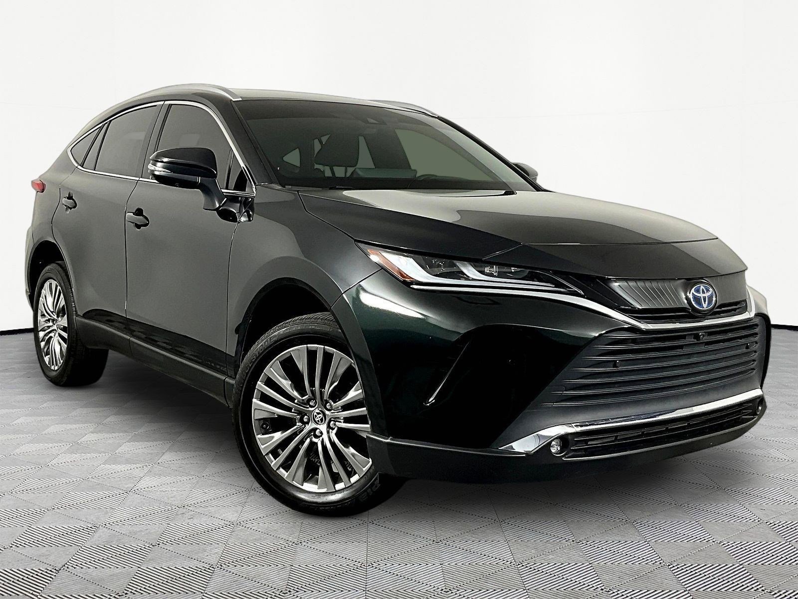 Used 2022 Toyota Venza Limited AWD/4WD image 3