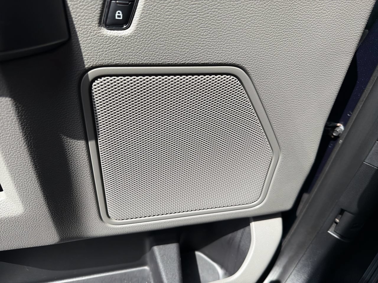 Used 2019 Ford F150 XLT w/ Equipment Group 301A Mid RWD image 18
