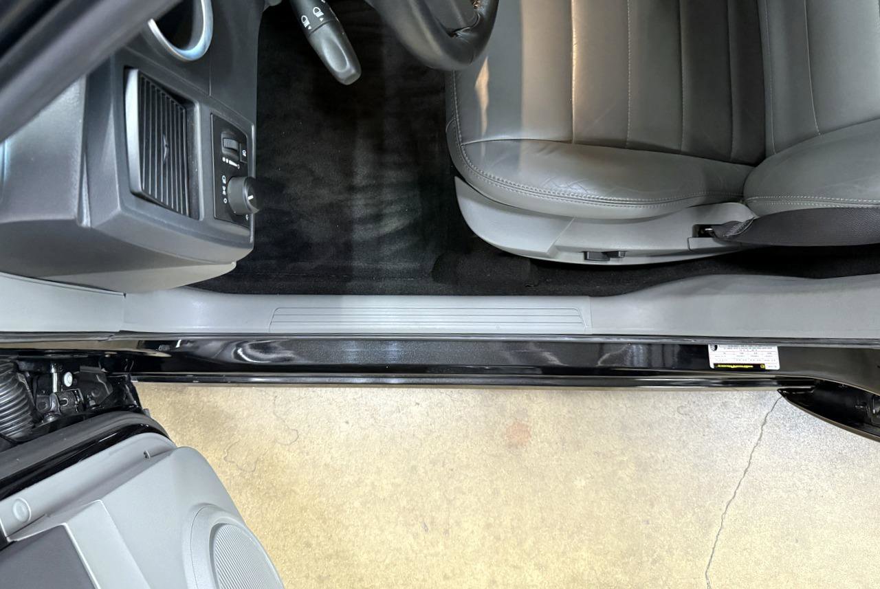 Used 2005 Dodge Magnum R/T RWD image 58