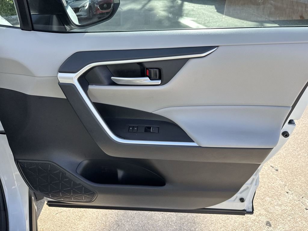 Used 2024 Toyota RAV4 XLE w/ Convenience Package image 43